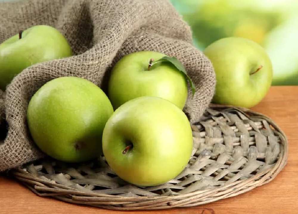 سیب گلاب شیرین